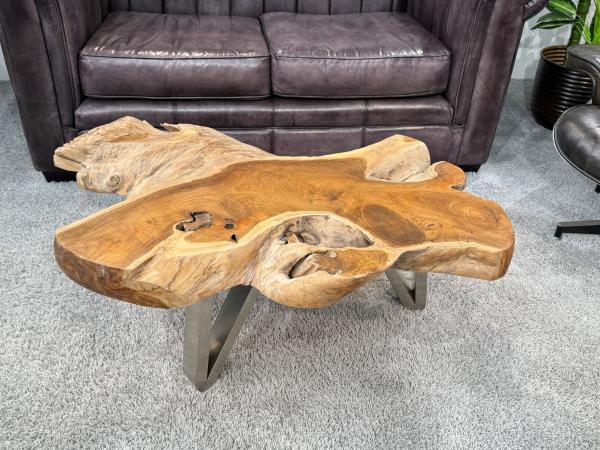 Couchtisch aus Teakholz mit Glasplatte, 110x55-65x42 cm.