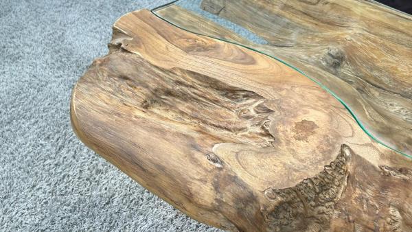 Teakholz-Couchtisch mit Glasintarsien, 114x87x41 cm.