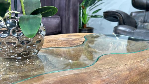 Couchtisch aus Teakholz, ca. 114x87x41 cm, mit Glasplatte