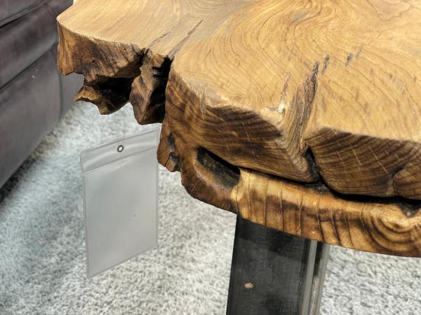 Couchtisch aus Baumstamm, runde Form, Holzmaserung sichtbar