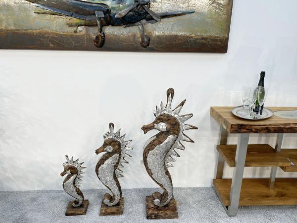"Seepferdchen " aus Teakholz mit Applikationen aus Aluminium (Größe L, Höhe ca. 100 cm)