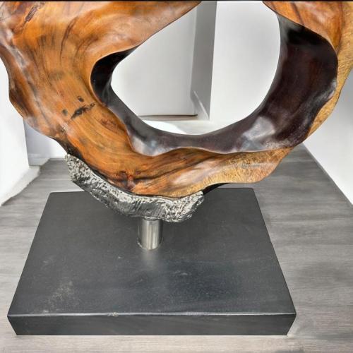 Holzskulptur Raumtrenner Suarholz