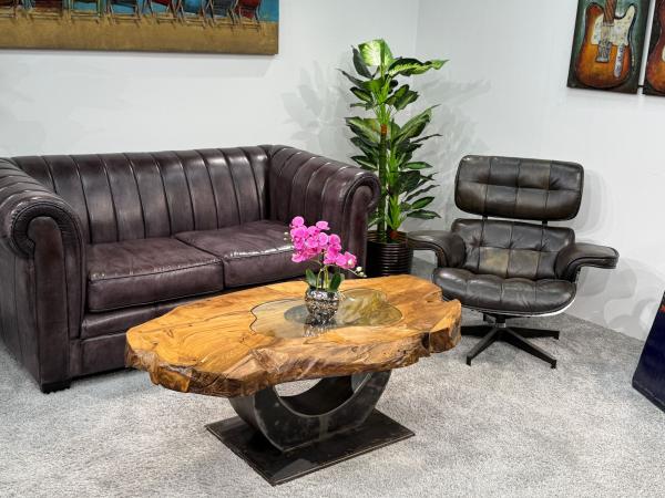 Einmaliger Couchtisch aus Teak Baumscheiben und Glas