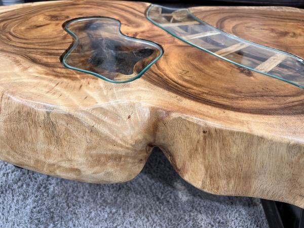 Design Massivholztisch/Couchtisch "Lakeside" aus Suar Baumscheiben