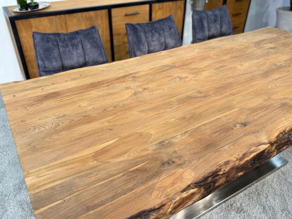 Design Massivholztisch mit extrem starker Tischplatte