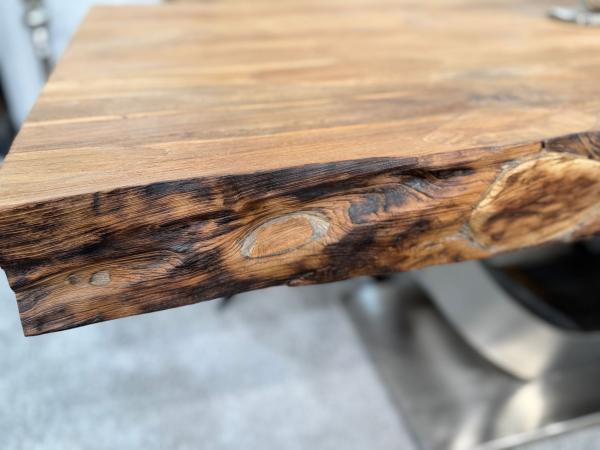 Design Massivholztisch mit extrem starker Tischplatte