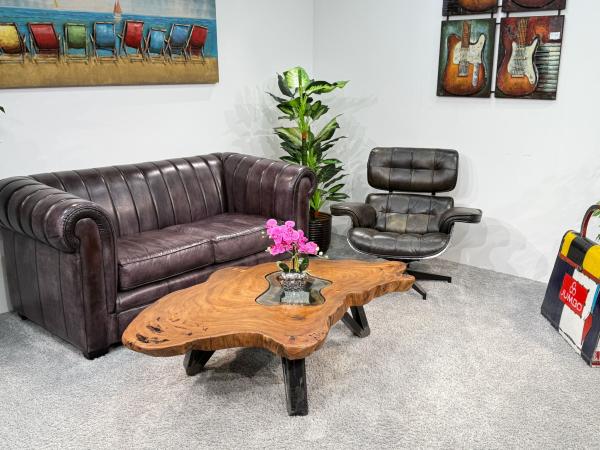 Wohnzimmertisch aus Suar-Baumstamm, ca. 160 x 73-83 x 38 cm