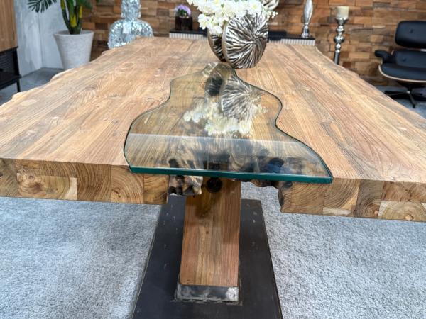 Eckiger Esszimmertisch mit Teakplatte und Glasstreifen
