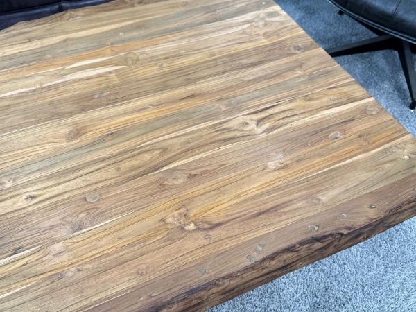 Teakholz-Couchtisch mit Kreuzbein, 100x83x43,5 cm