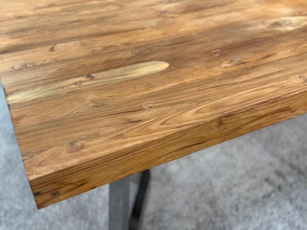 Esszimmertisch aus Holz Elements 220 cm