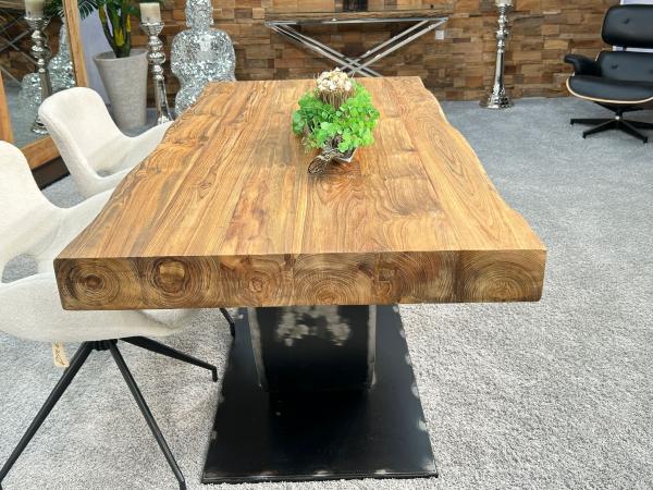 Esstisch fuer 6 Personen Deep Island Bestellware