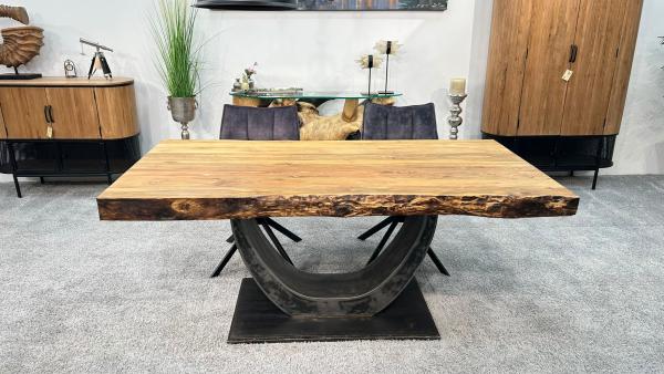 Esstisch fuer 6 Personen Deep Island Bestellware