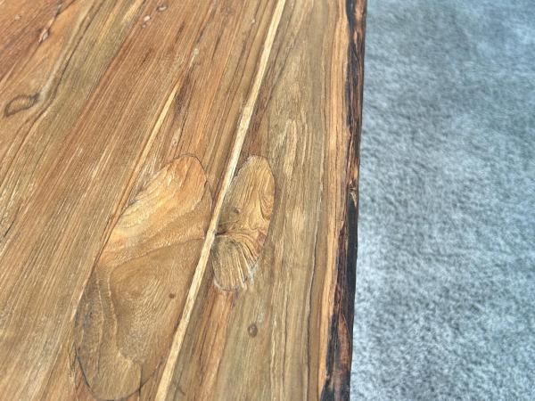 Wohnzimmertisch Deep Island 220x100 aus massivem Altholz und Edelstahl