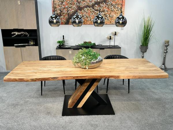 Esszimmertisch mit Baumkante 250 cm