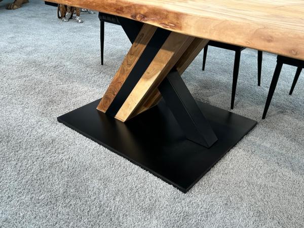 Esszimmertisch mit Baumkante 250 cm