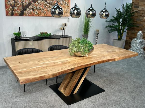 Esszimmertisch mit Baumkante 250 cm