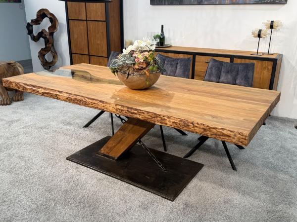 Holztisch Esstisch extravaganter Tisch 220 cm