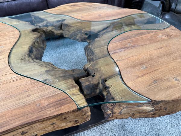 Massivholz Couchtisch mit Glaseinlage Fjord
