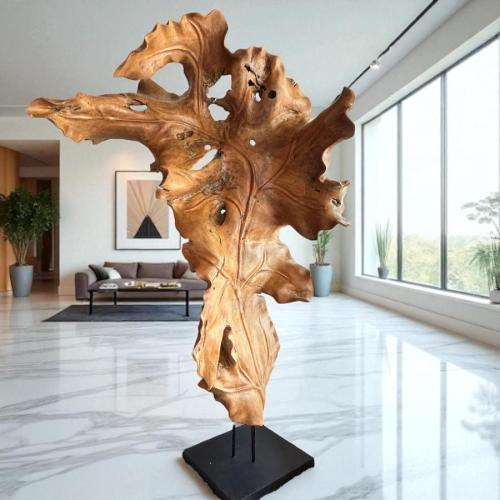 Große Dekoration aus Holz Baumstamm