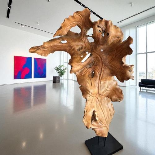 Große Dekoration aus Holz Baumstamm
