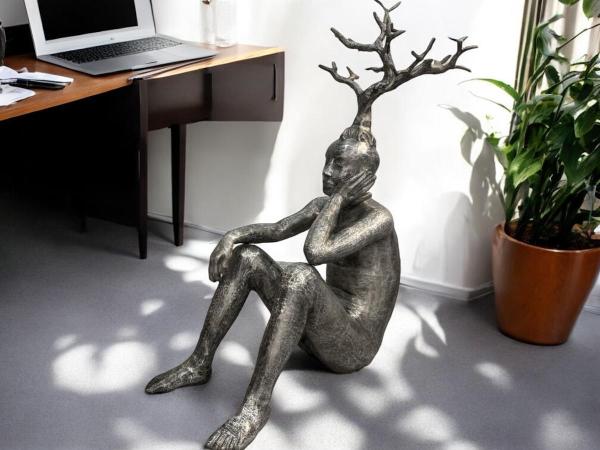 Große Deko-Figur aus Aluminium Mann mit Baum