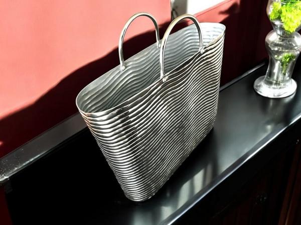 Handtasche aus Metall Aluminium Silber Nickel