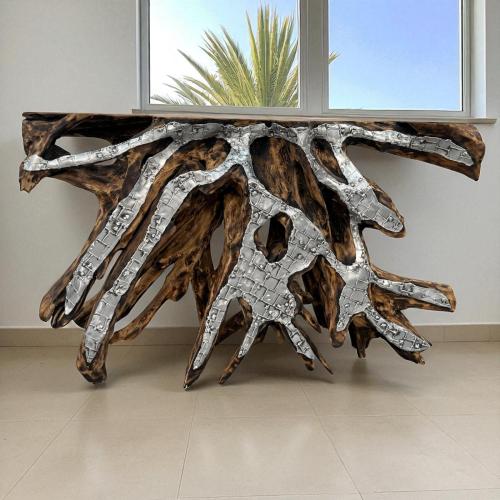 Sideboard aus einer Baumwurzel mit Aluminium