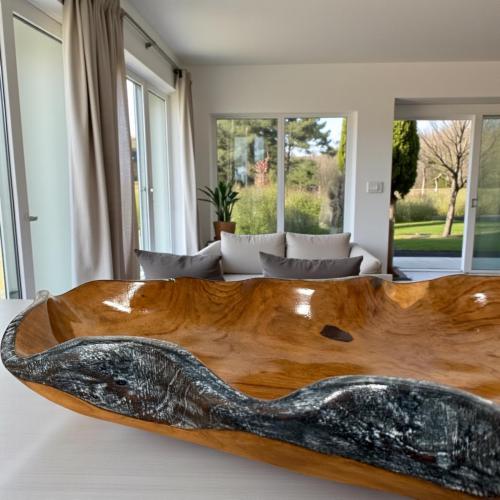 Holzschale Amalia aus Teakholz mit schwarz/silbernem Rand