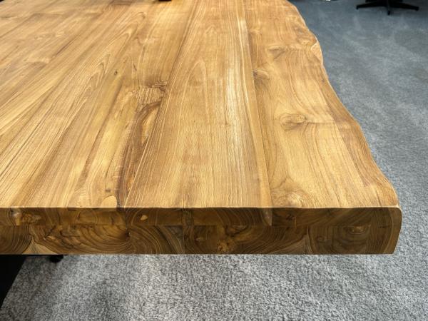 Esstisch mit Baumkante Atlanta 300 cm