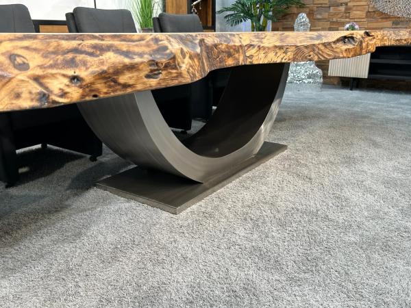 Konferenztisch-Deep-Island-aus Holz