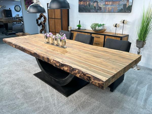 Langer Massivholztisch 300cm Deep Island aus Holz
