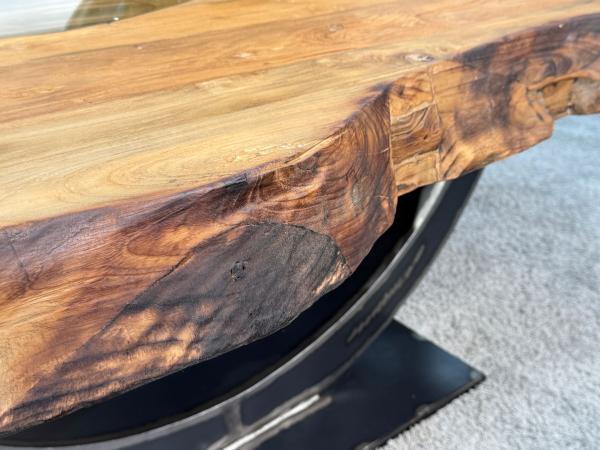 Massiver Holtisch Fusion aus recyceltem Holz