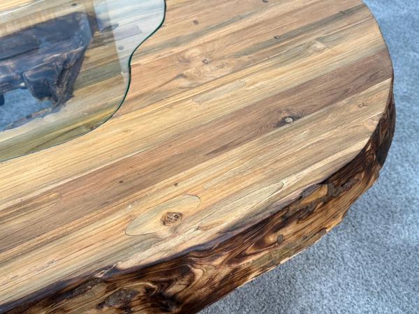 Massiver Holtisch Fusion aus recyceltem Holz