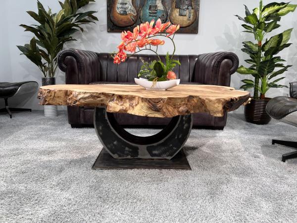 Massivholz Couchtisch "Bromo" 140 cm
