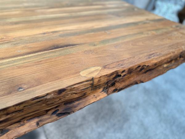 Esstisch "Deep Island" aus recyceltem Holz ca. 280 x 105-107 x 77,5 cm mit einem Edelstahl Halbmondgestell