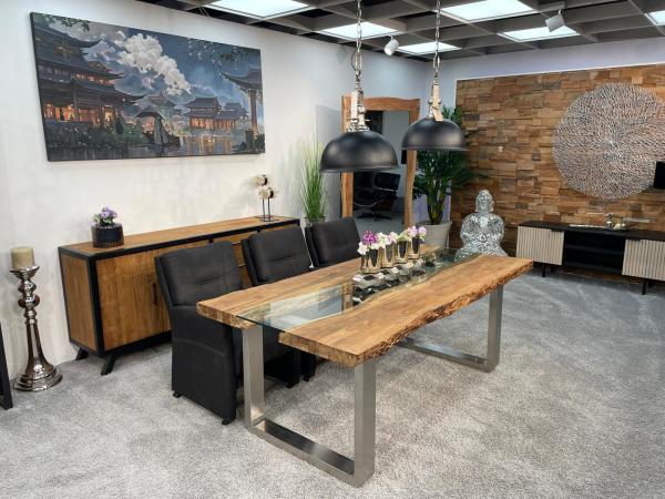 Massiver Design Esstisch mit Kufen und Glaselementen