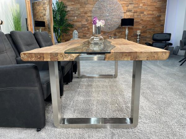 Massiver Design Esstisch mit Kufen und Glaselementen