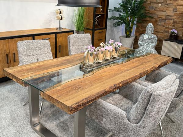 Massiver Design Esstisch mit Kufen und Glaselementen