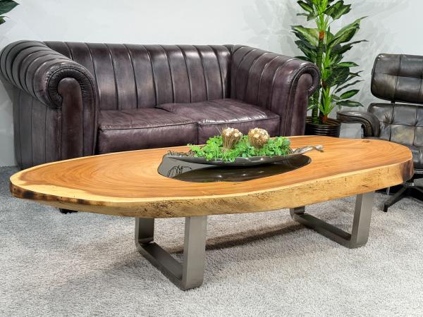 Massiver Couchtisch Baumstamm mit Metallgestell