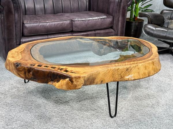 Wohnzimmertisch LAKESIDE, ca. 135 x 90 x 40 cm, aus einem Baumstamm (Suar)