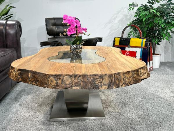 Couchtisch mit ovaler Form aus Holz