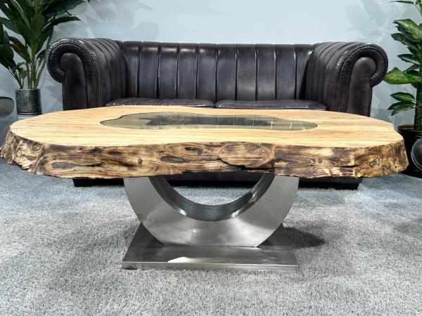 Couchtisch mit ovaler Form aus Holz