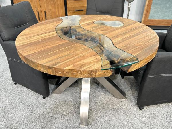 Runder Designtisch aus recyceltem Holz