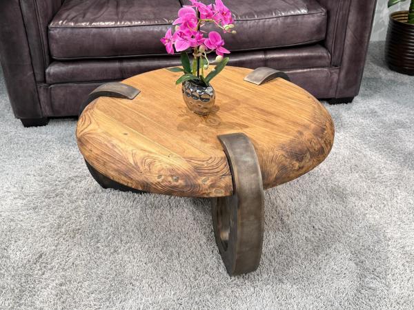 Runder Couchtisch aus Holz Clash