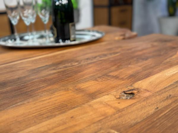 Schreibtisch Passion aus Altholz