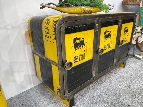 Anrichte aus Holz