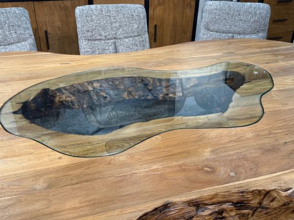 Ungewöhnlicher Esstisch aus Vollholz Fusion Unikat Holz