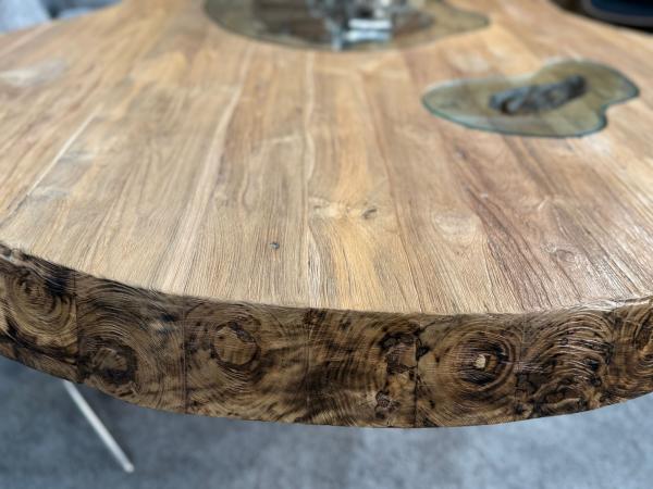 Ungewöhnlicher Esstisch aus Vollholz Fusion Unikat Holz