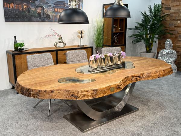 Ungewöhnlicher Esstisch aus Vollholz Fusion Unikat Holz