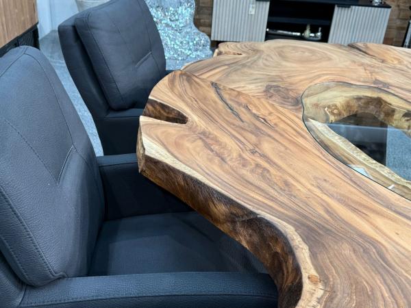 Esstisch aus Baumscheiben Expression